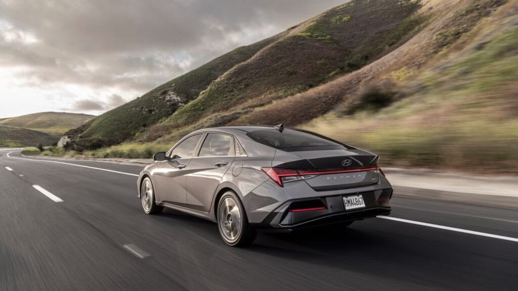 This Hyundai hybrid gets better highway mpg than the Prius and costs $3,000 less