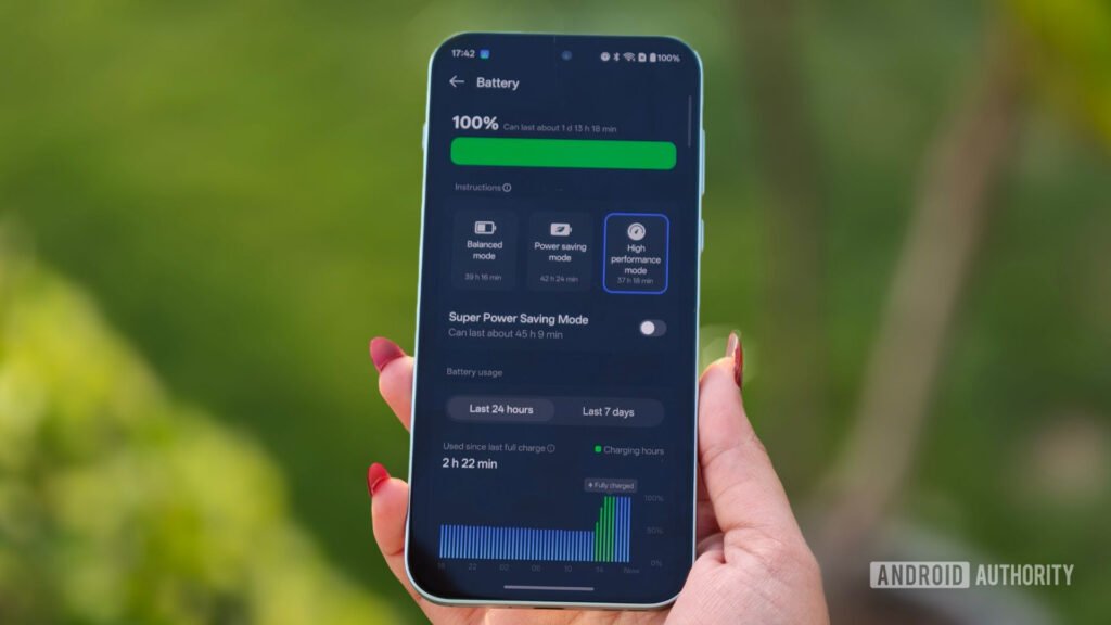 Survey: Modern smartphones still don't have enough battery life