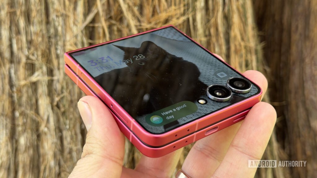 Don't get your hopes up for this Galaxy Z Flip 8 upgrade